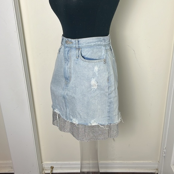 Venus Chic Denim Jeans Silver Metallic Rhinestones Hem Skirt Size 8 - Picture 7 of 11
